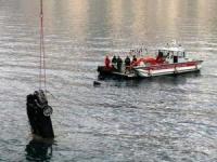 Автомобилът на Джеймс Бонд потъна в езеро