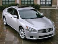 Седанът Nissan Maxima е при дилърите