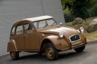 Citroen 2CV празнува 60 години