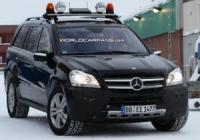 Обновеният Mercedes GL е заснет по време на тестове