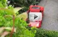 Уникално паркиране на Ferrari. Видео