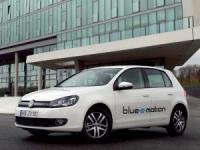 Volkswagen представи концепта Golf blue-e-motion