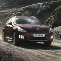 Peugeot 508 RXH - дизелов хибрид и отличителна външност