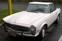 Откраднаха ретро-колата Mercedes-Benz 280 SL на Траволта