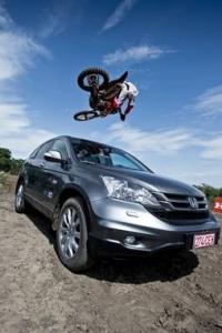 Кросарки Honda прескачат офроудъра CR-V