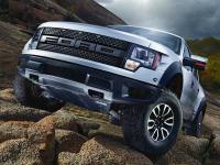 Ford пуска мощен пикап F-150 SVT Raptor