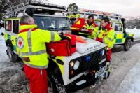 Спешна помощ възхвалява Land Rover Defender