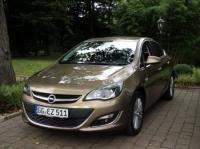 Автосалон Москва 2012: Opel Astra sedan дебютира днес, но ние го покарахме вчера