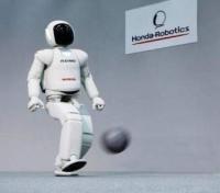 ASIMO помага за празнуването на 150 години от отношенията между Япония и Швейцария