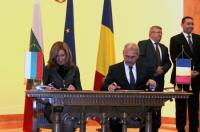 Министър Николина Ангелкова подписа Меморандум за разбирателство за изграждането на два нови моста на р. Дунав