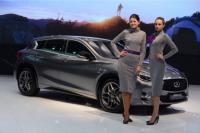 Интересът към новият актив компакт кросоувър Infiniti Q30 не стихва