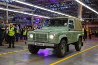 Последният автомобил от серията LAND ROVER DEFENDER вече е факт