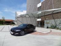 Експрес-тест - Средната голяма британска котка - Jaguar XF S