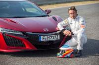 Алонсо кара NSX на пистата Estoril