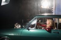 Opel календар 2017: Елен фон Унверт снима Джорджия Мей Джагър и “Grumpy Cat” в студио Babelsberg