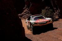 Автомобилите PEUGEOT 3008 DKR с преимущество по височините