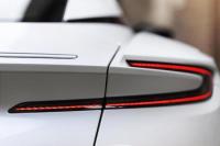 Aston Martin DB11 получи V8 двигател на Mercedes-AMG