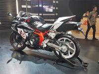 Honda представи специален спортен мотоциклет CBR250RR