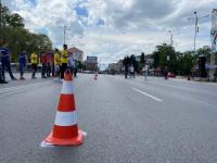Близо 30% от младите водачи признават, че пишат на телефона си по време на път