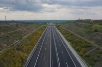 Временно движението в изпреварващите ленти на АМ „Хемус“ при км 36 в двете посоки е ограничено