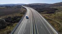 Продължава ремонтът на асфалтовата настилка при 3-ти км на АМ „Струма“ в посока Благоевград