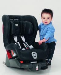 Бебе рекламира VIP столче за кола на тунинг-ателие BRABUS