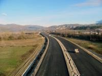 Над 50 хил. т асфалт са положени досега на АМ „Струма“ между Кресна и Сандански