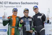 Интригата в Carrera Cup остана до последната обиколка на Заксенринг
