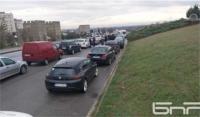 Автошествие на миньори и енергетици блокира пътища в Старозагорско